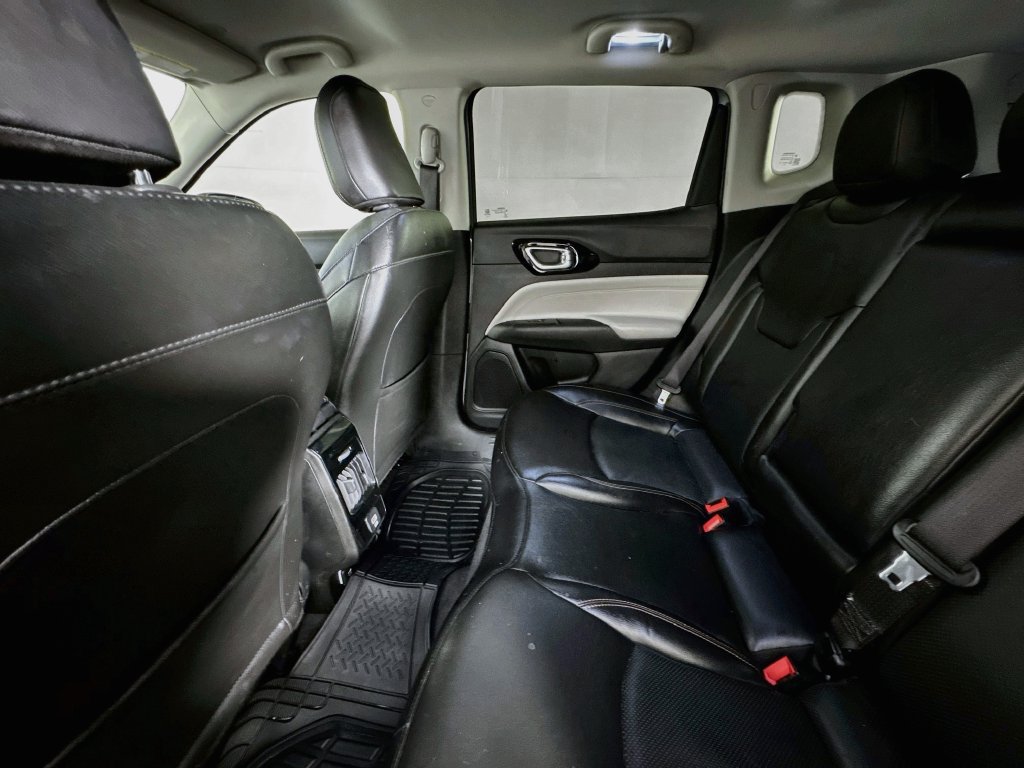 Used 2022 Jeep Compass Limited AWD/4WD image 22