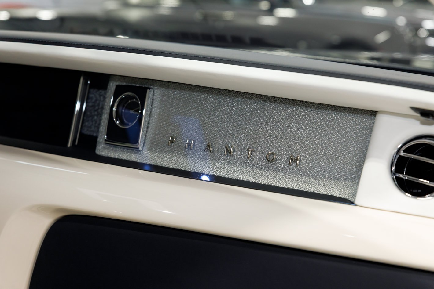 Certified 2020 Rolls-Royce Phantom Sedan RWD image 34