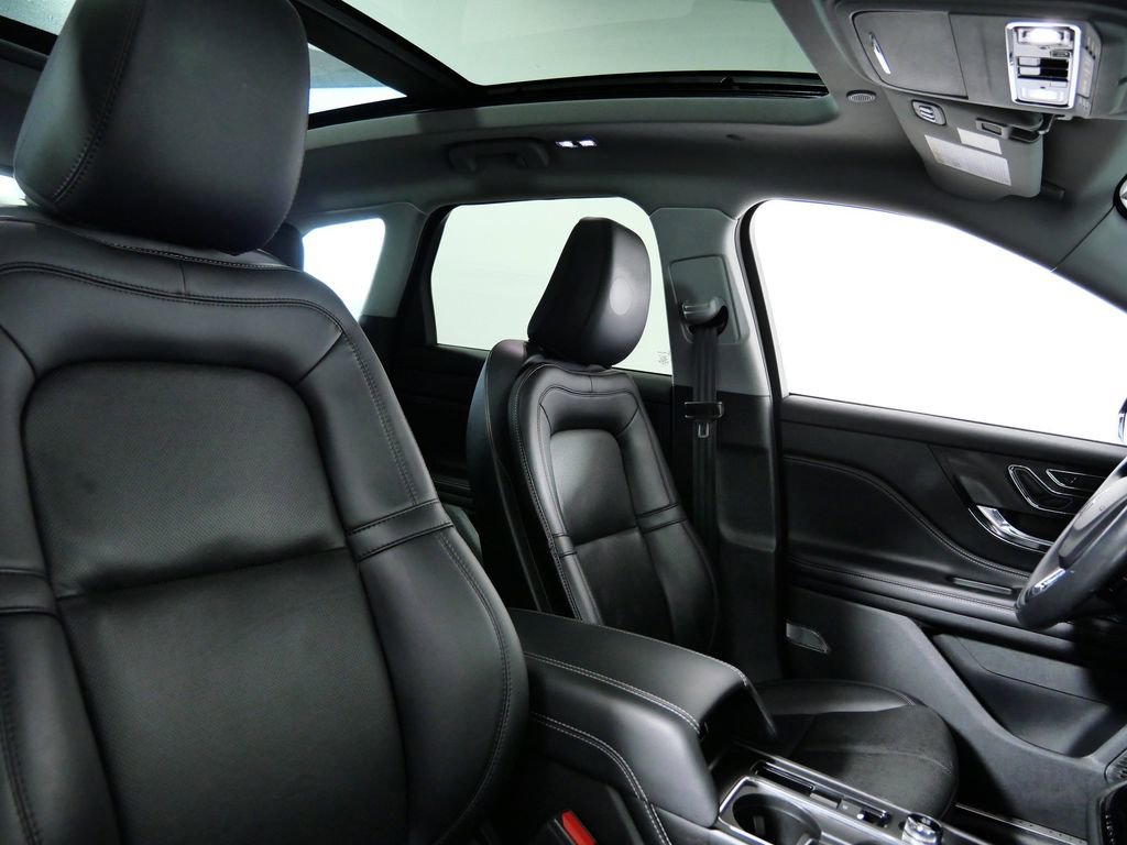 Used 2022 Lincoln Corsair Reserve w/ Elements Package image 12
