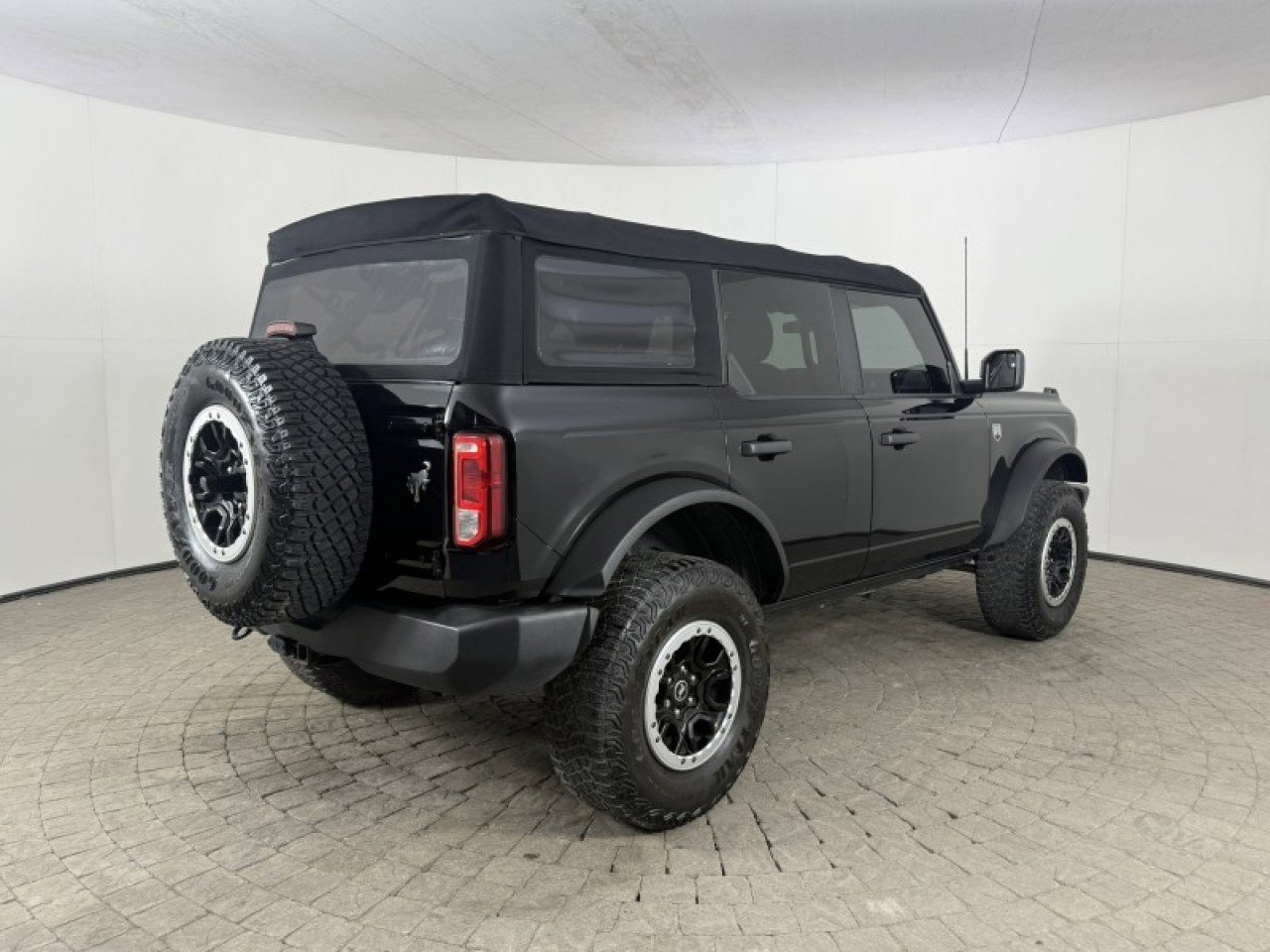 Used 2021 Ford Bronco Big Bend w/ Sasquatch Package AWD/4WD image 7