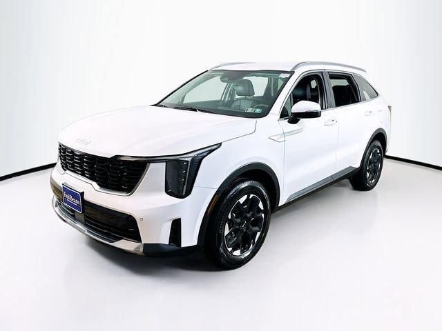 Used 2025 Kia Sorento S image 3