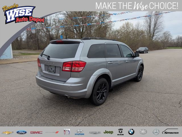 Used 2020 Dodge Journey SE w/ SE Popular Equipment Group FWD image 3