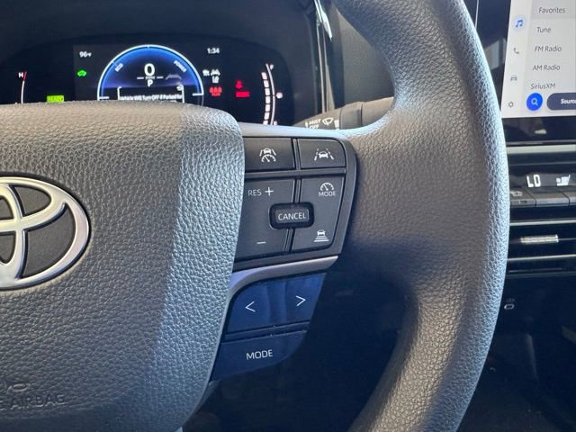 Used 2025 Toyota Camry LE FWD image 17