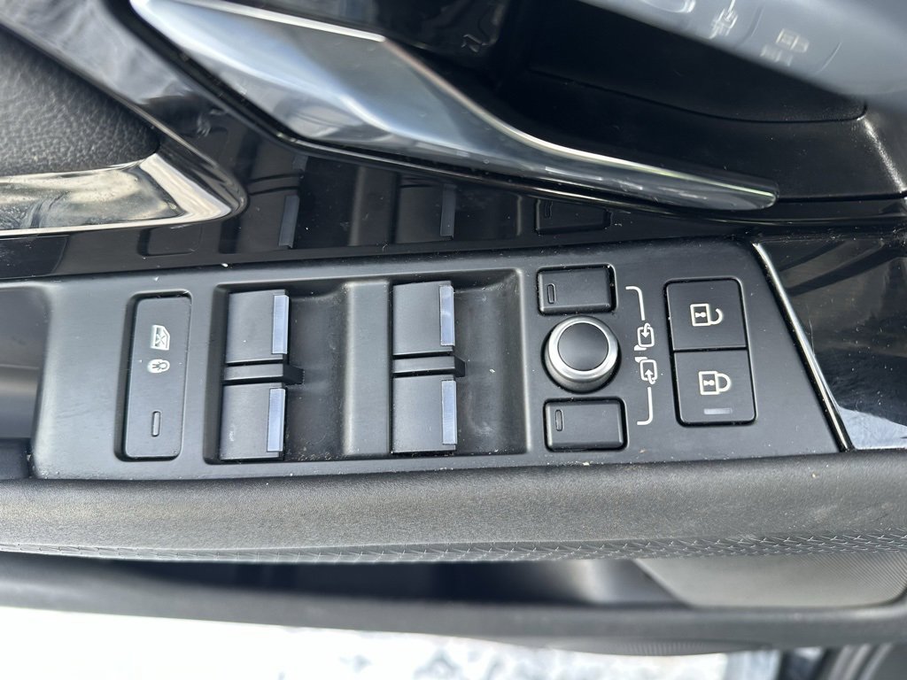 Used 2022 Land Rover Range Rover Evoque S image 19