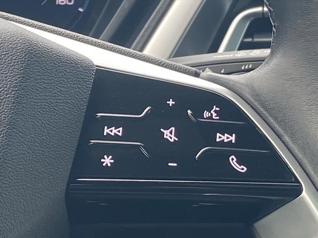 Used 2023 Audi Q4 e-tron Premium image 9