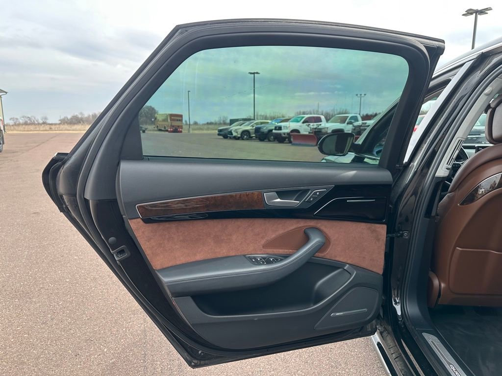 Used 2018 Audi A8 L 3.0T w/ Executive Package image 21