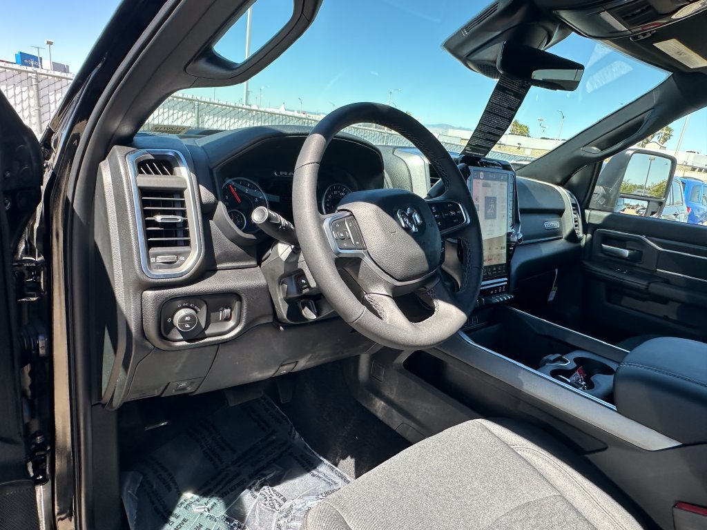 New 2026 RAM 2500 Big Horn AWD/4WD image 16