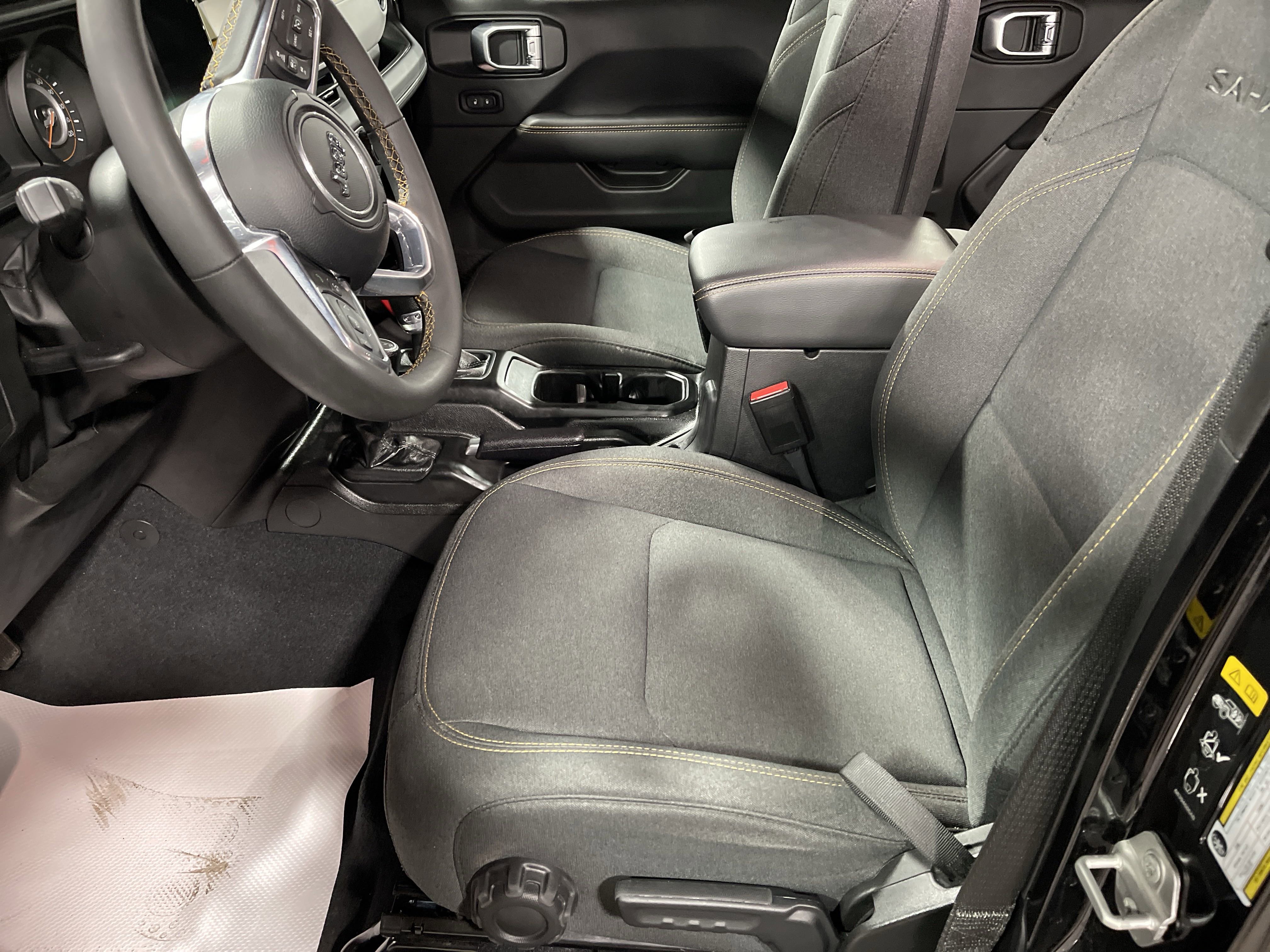 Used 2024 Jeep Wrangler Sahara w/ Safety Group image 9