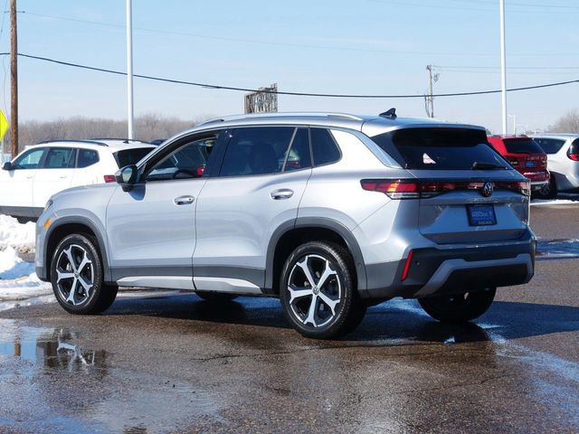 Certified 2025 Volkswagen Tiguan SE image 5