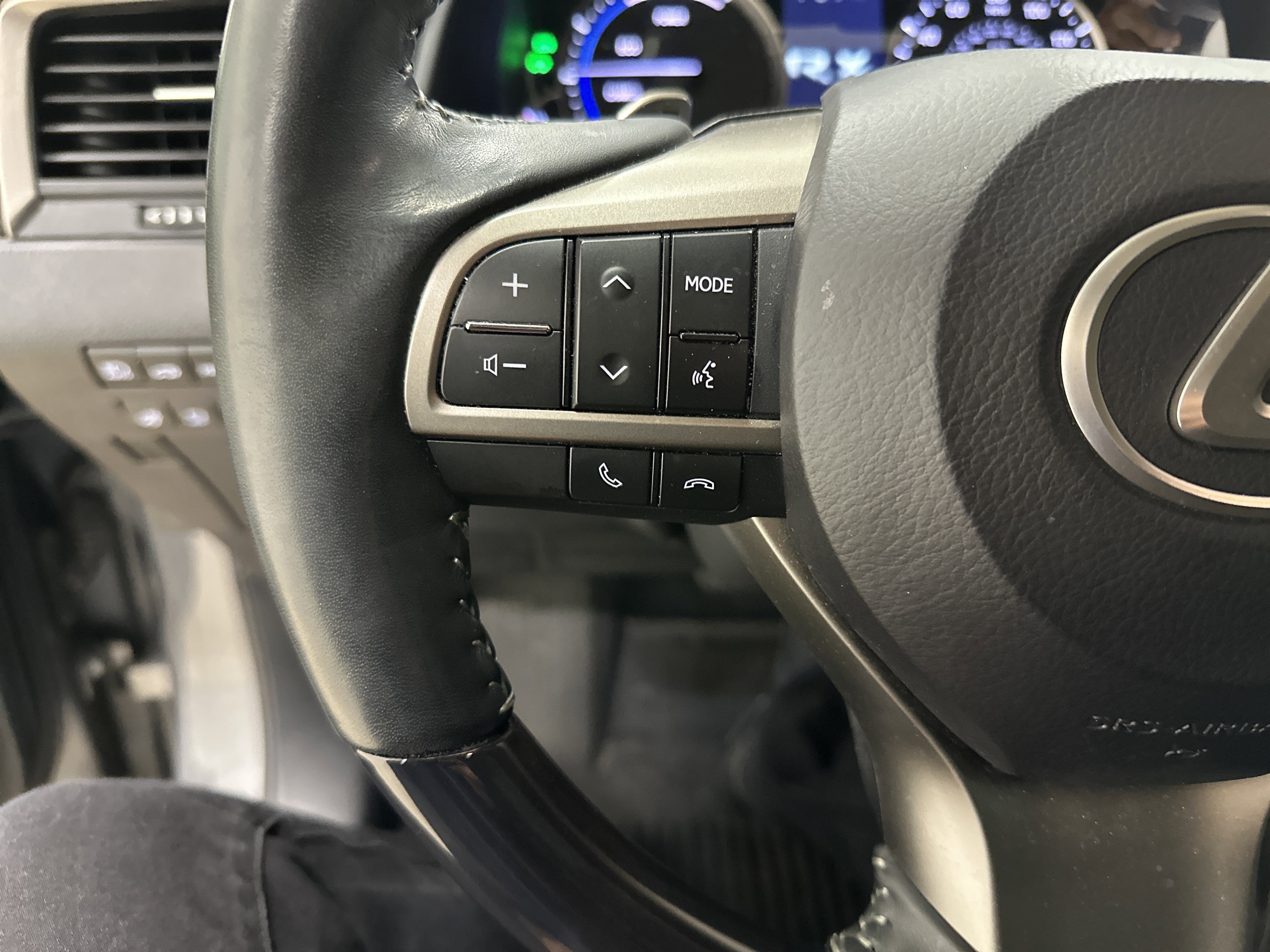 Certified 2022 Lexus RX 450h AWD w/ Luxury Package image 19