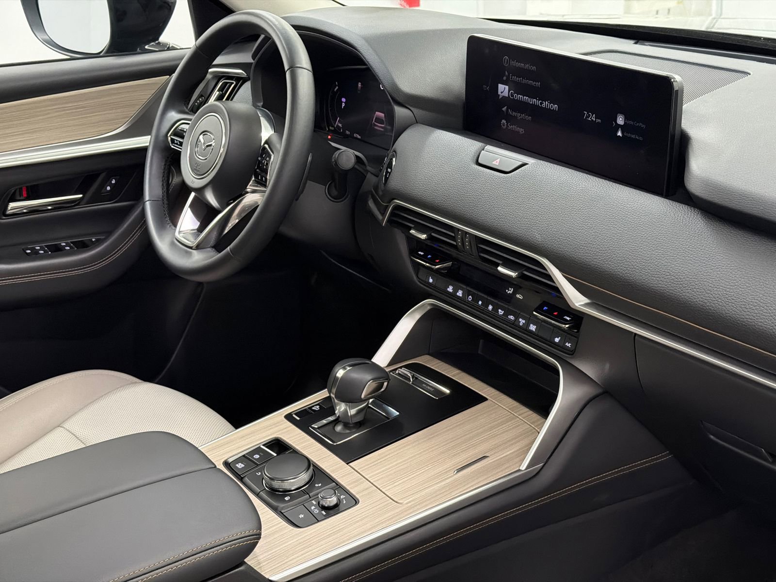 Used 2025 MAZDA CX-90 Plug-In Hybrid w/Premium Sport image 10