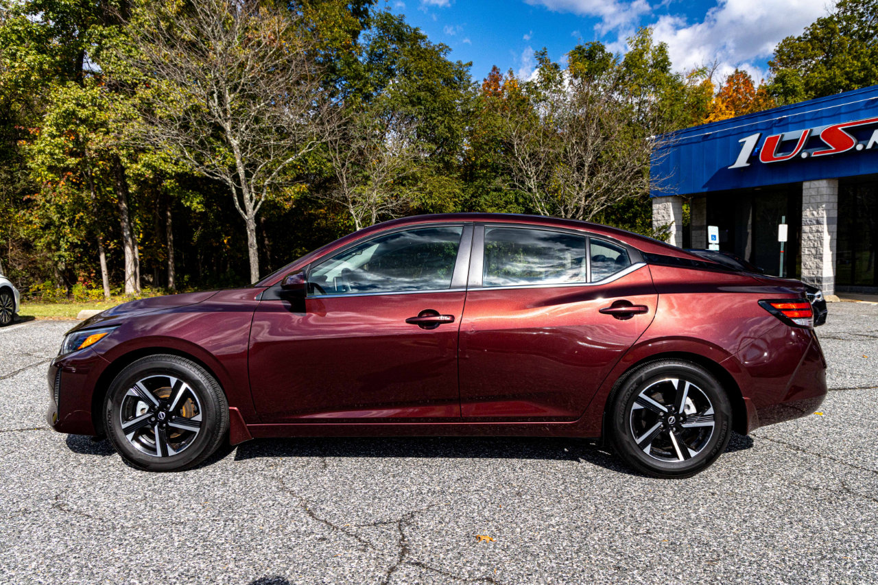 Used 2024 Nissan Sentra SV image 3