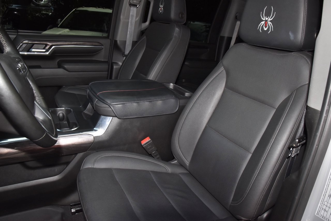 Used 2024 Chevrolet Silverado 2500 LTZ w/ LTZ Plus Package AWD/4WD image 33