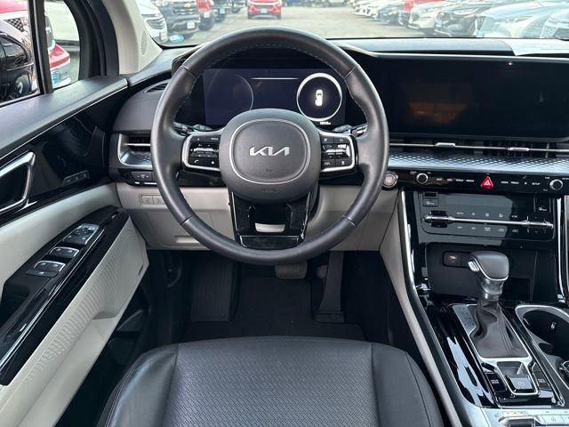 Used 2024 Kia Carnival SX Prestige image 13
