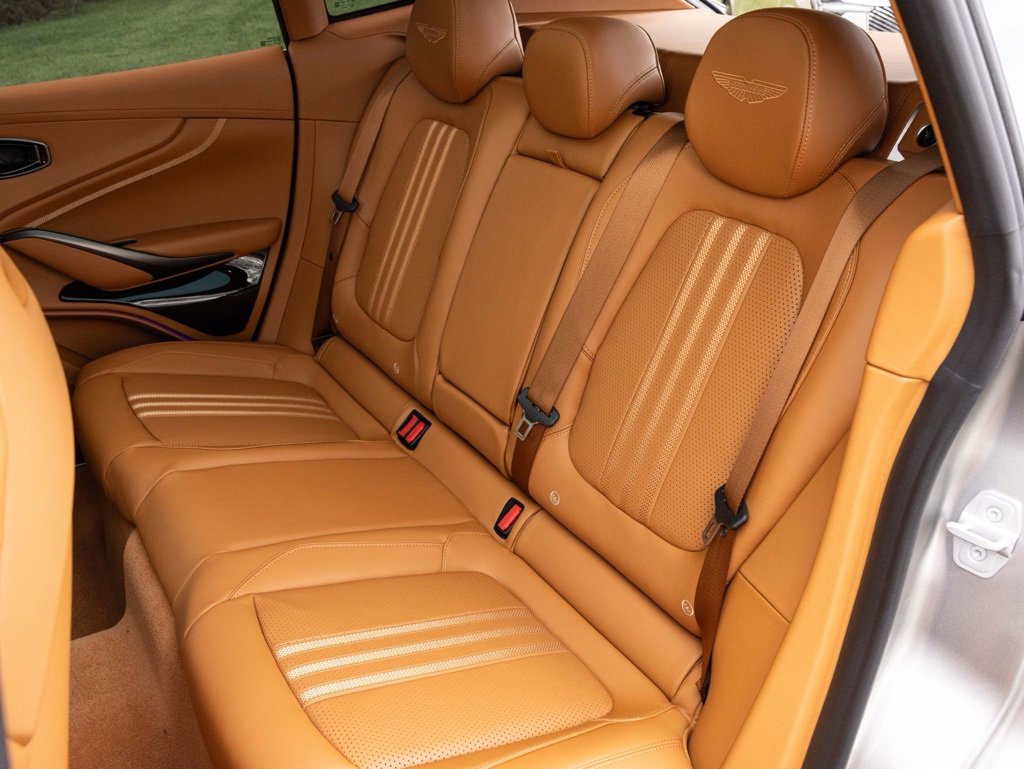 New 2026 Aston Martin DBX 707 image 34