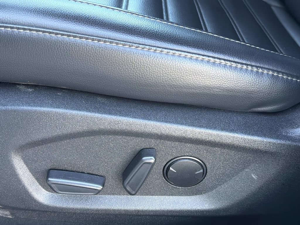 Certified 2024 Ford Edge SEL AWD/4WD image 22