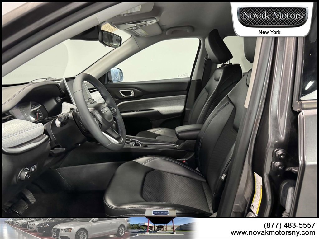 Used 2022 Jeep Compass Latitude image 12