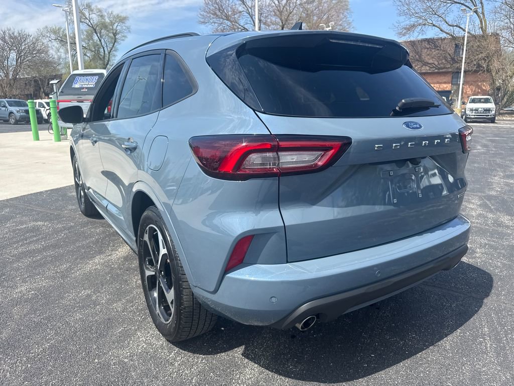 Used 2025 Ford Escape ST-Line Elite w/ Premium Technology Package AWD/4WD image 9