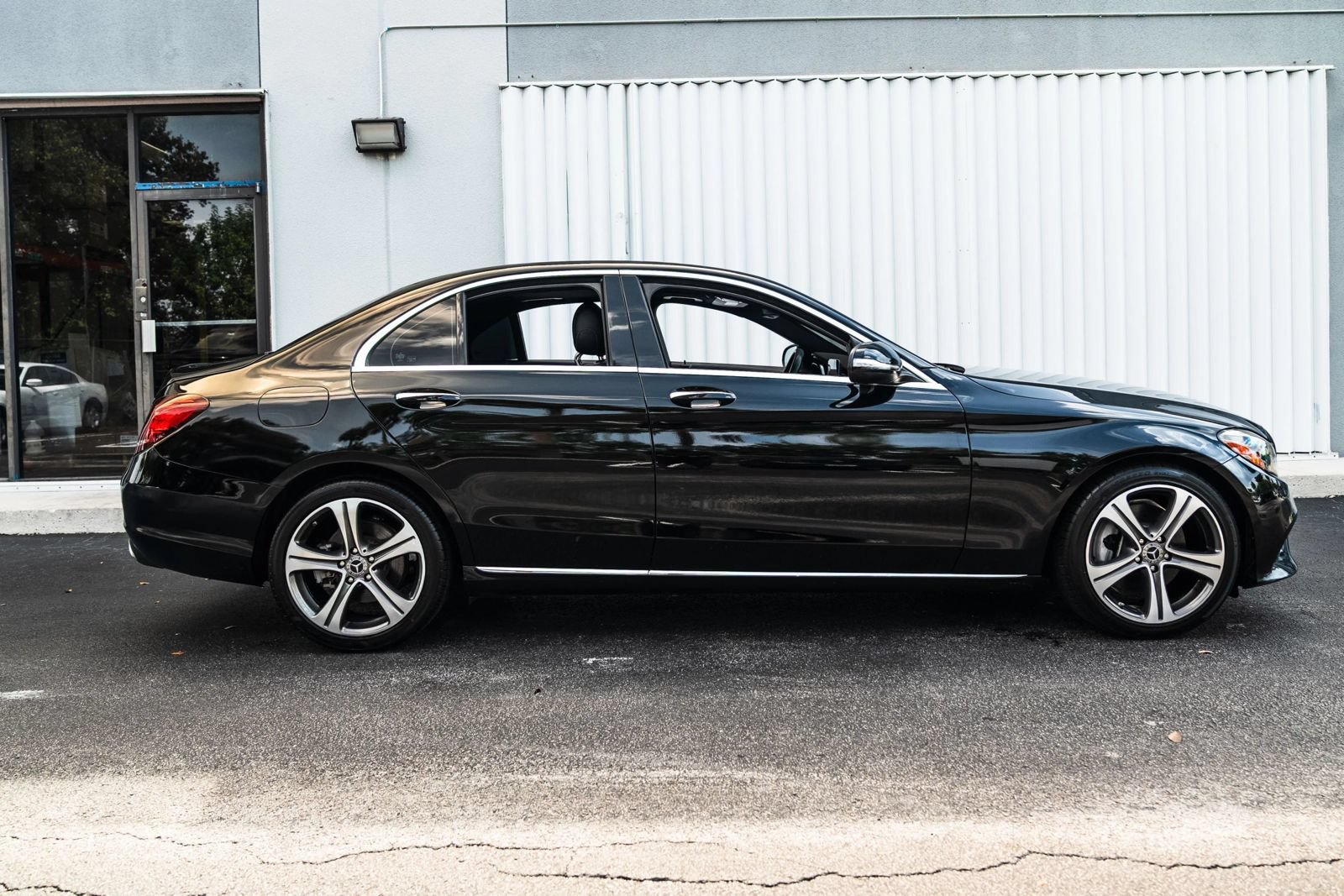Used 2019 Mercedes-Benz C 300 Sedan w/ Premium Package image 5