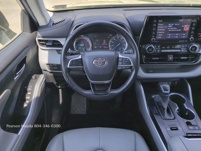 Used 2022 Toyota Highlander XLE image 18