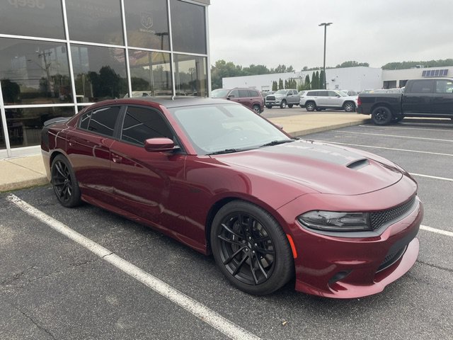 Used 2017 Dodge Charger R/T RWD image 2