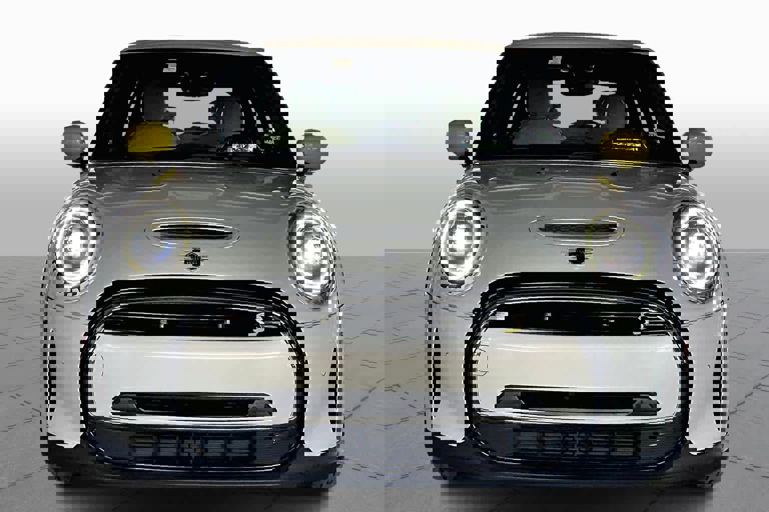 Used 2023 MINI Cooper SE image 3