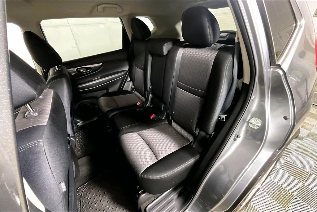 Used 2017 Nissan Rogue S w/ Appearance Package image 25