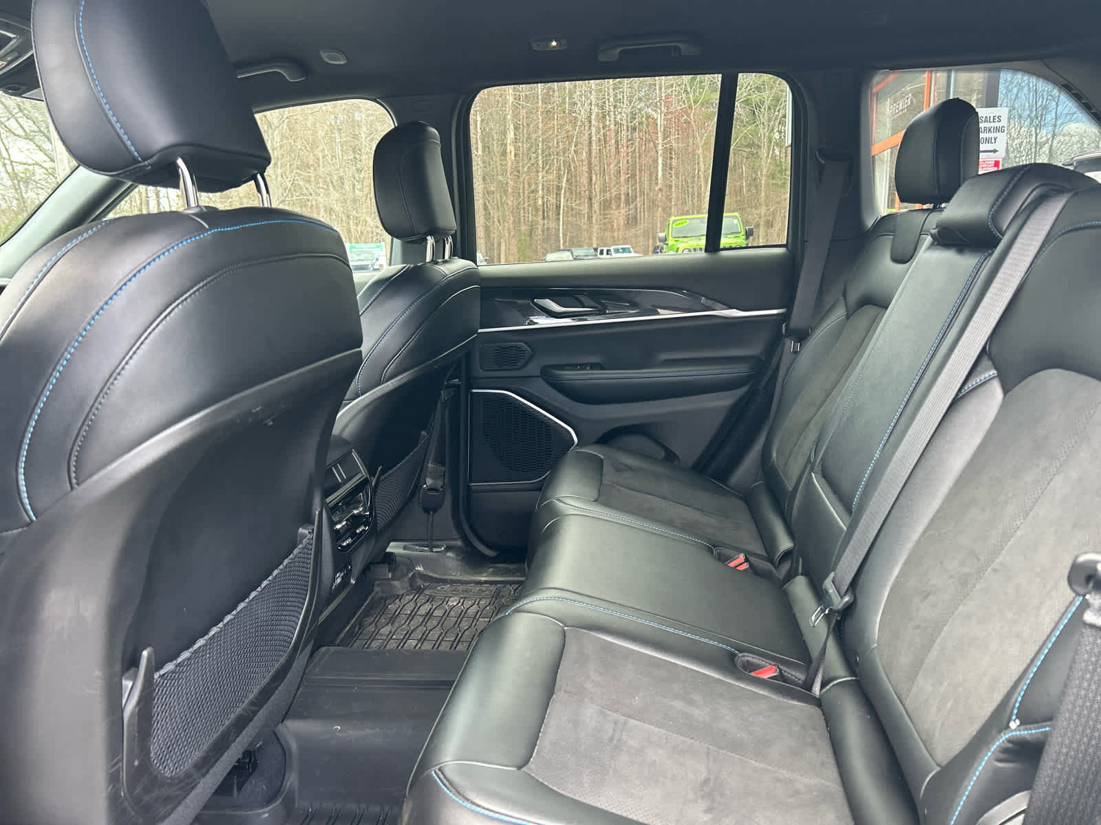 Used 2022 Jeep Grand Cherokee Trailhawk image 22