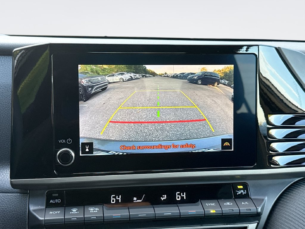 Used 2025 Toyota Camry SE FWD image 23