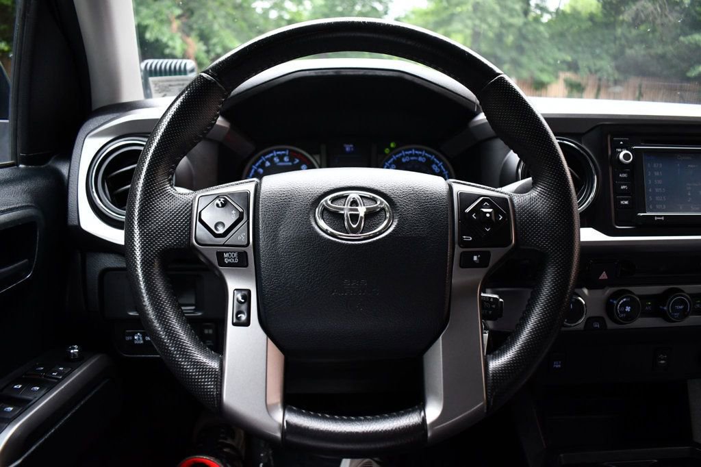 Used 2017 Toyota Tacoma TRD Sport image 23