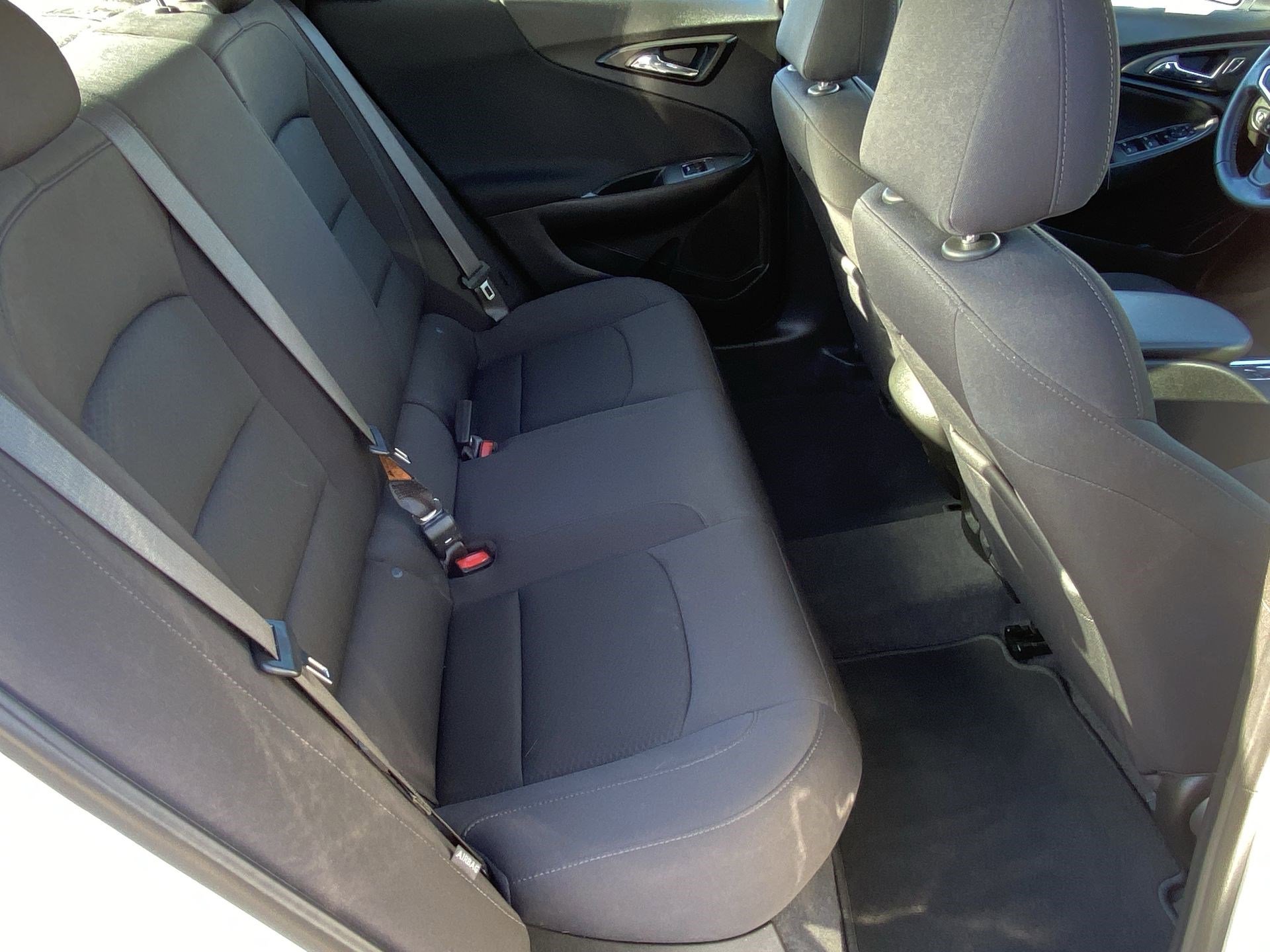 Used 2022 Chevrolet Malibu RS image 28