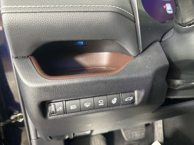 Used 2020 Toyota RAV4 Limited AWD/4WD image 17