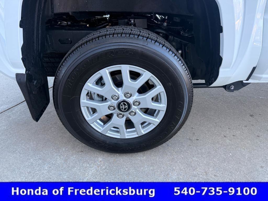 Used 2025 Toyota Tacoma SR5 image 28