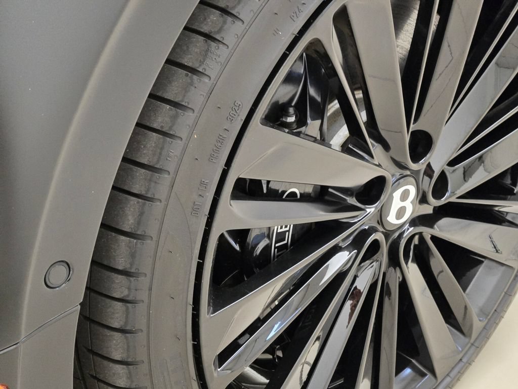 Certified 2024 Bentley Flying Spur W12 AWD/4WD image 14