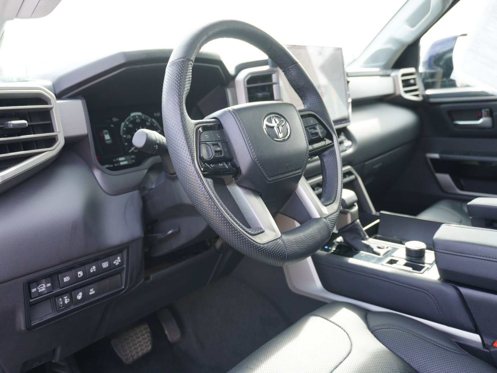 Used 2024 Toyota Sequoia Limited image 26