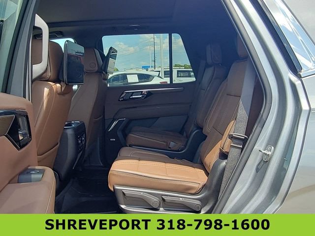 Used 2025 Chevrolet Tahoe High Country AWD/4WD image 26