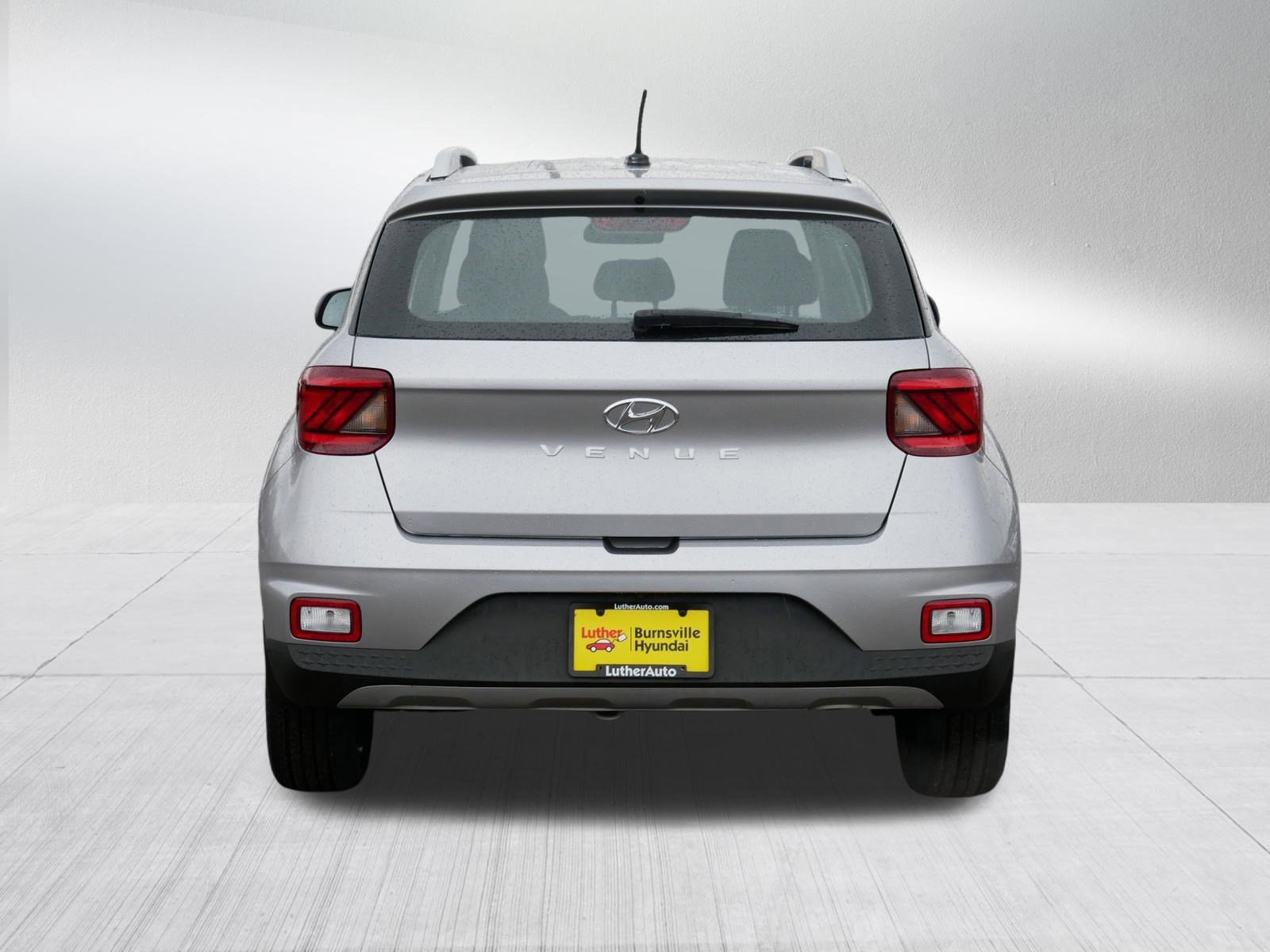 Certified 2023 Hyundai Venue SEL FWD image 6