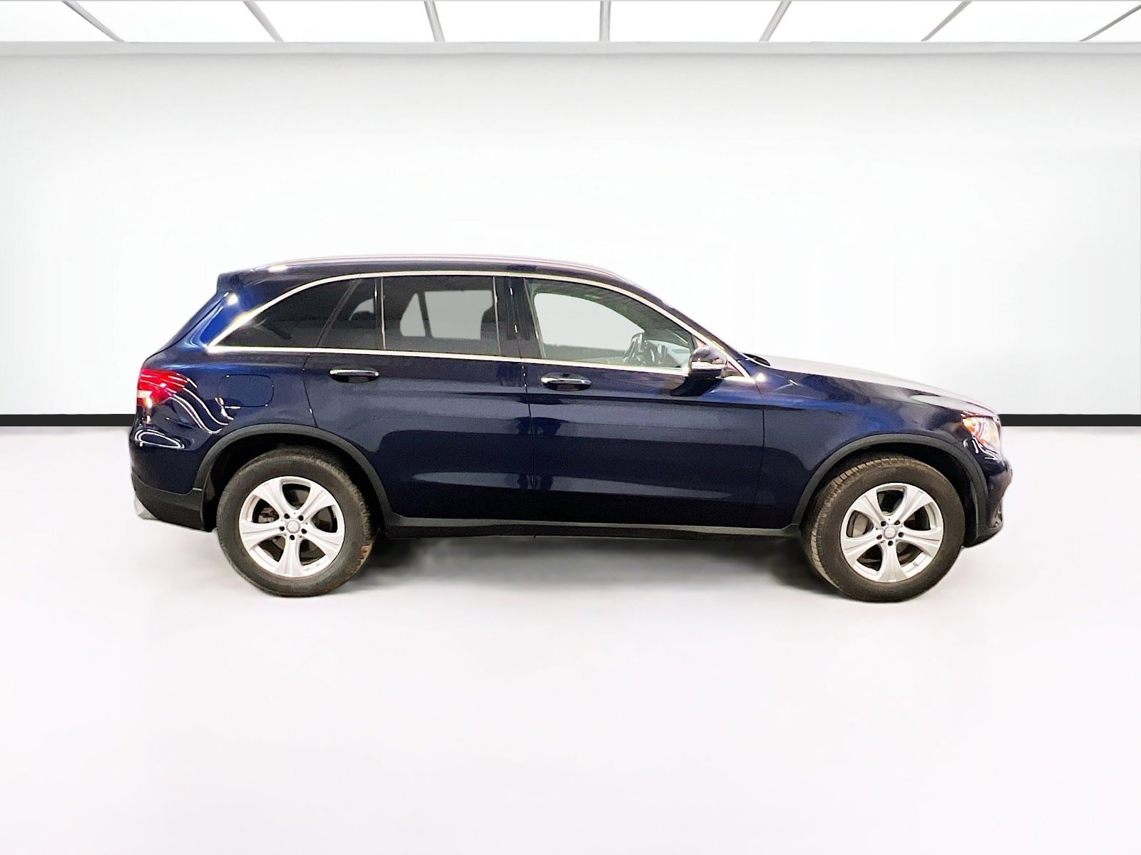 Used 2017 Mercedes-Benz GLC 300 4MATIC image 25