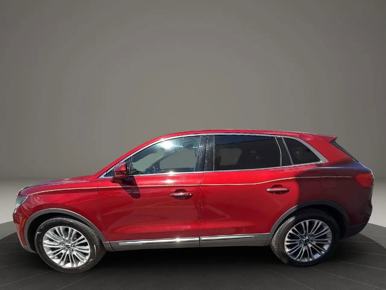 Used 2016 Lincoln MKX Reserve w/ Climate Package AWD/4WD image 8