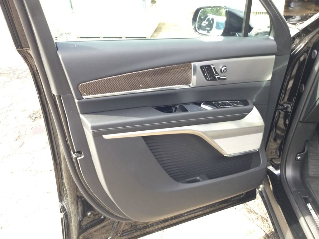 New 2026 Cadillac Vistiq Luxury image 11