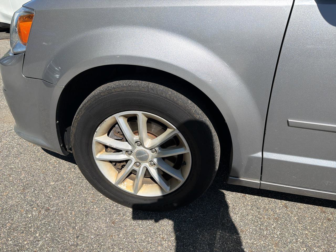 Used 2015 Dodge Grand Caravan SXT FWD image 15