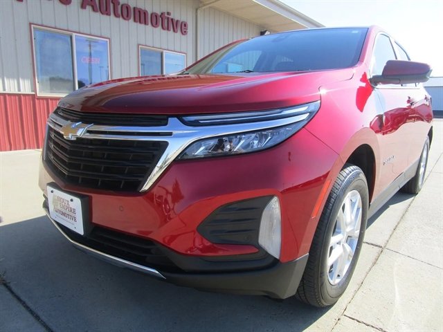 Used 2022 Chevrolet Equinox LT image 2