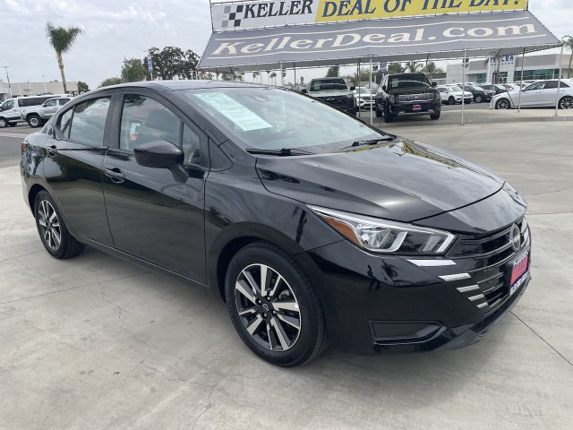 Used 2024 Nissan Versa SV FWD image 2