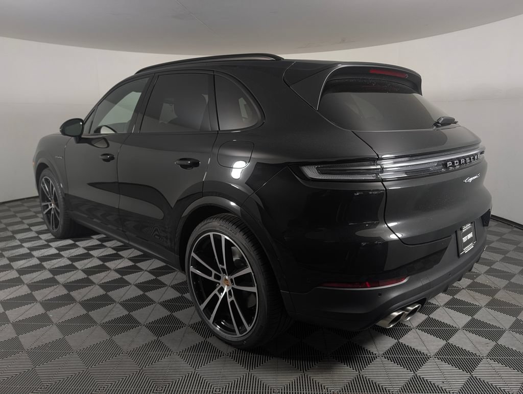 New 2026 Porsche Cayenne S AWD/4WD image 3