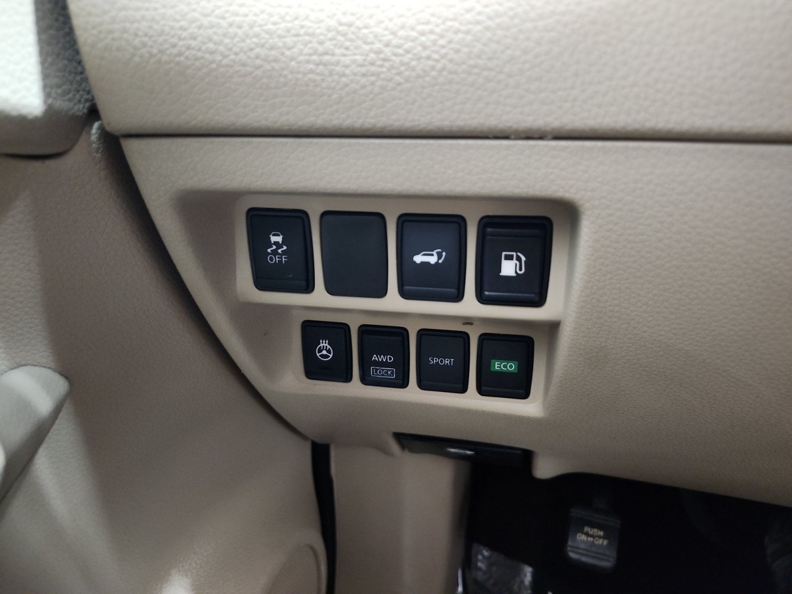 Used 2018 Nissan Rogue SV w/ Premium Package AWD/4WD image 24