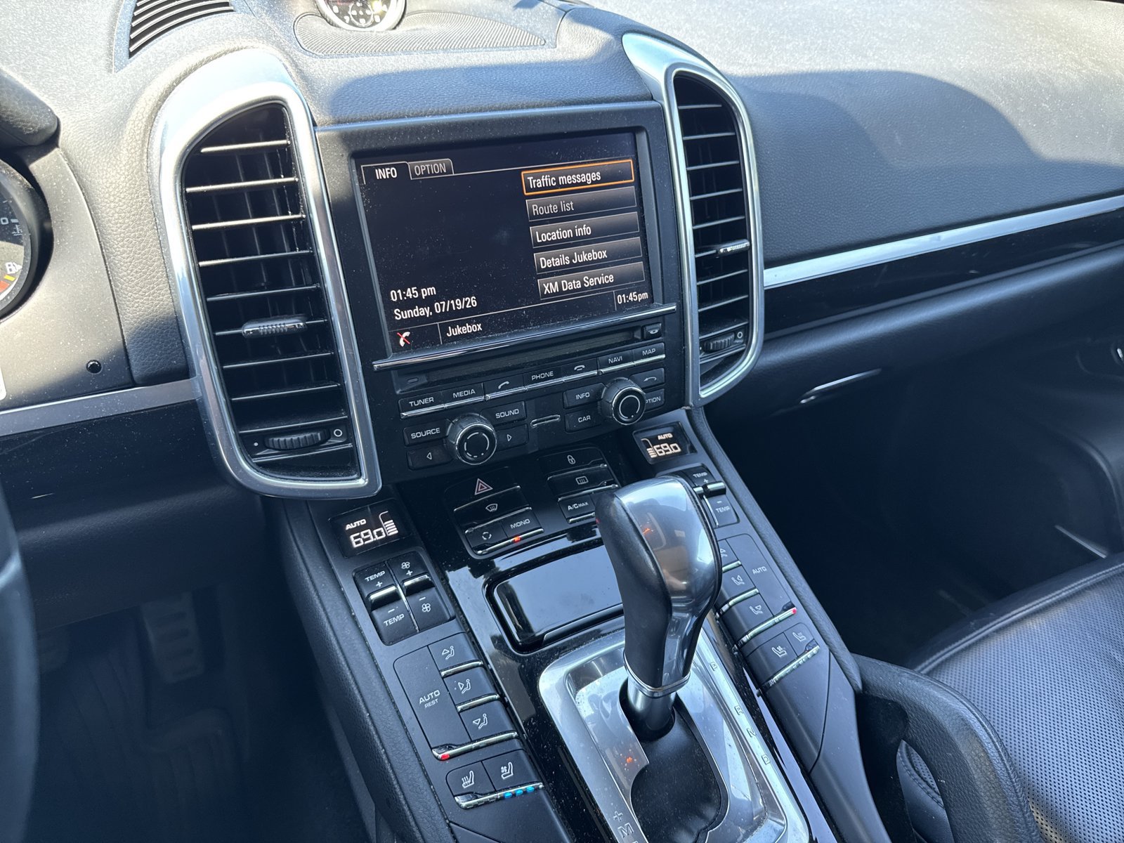 Used 2013 Porsche Cayenne Diesel AWD/4WD image 15
