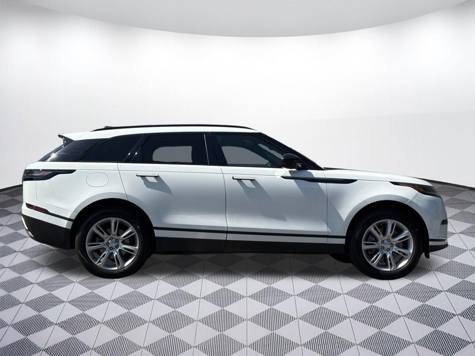 Used 2026 Land Rover Range Rover Velar S AWD/4WD image 8