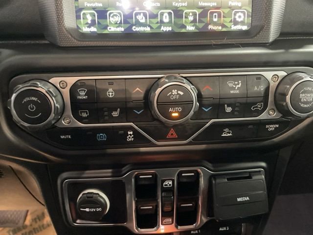 Used 2023 Jeep Wrangler Unlimited Sahara w/ Cold Weather Group image 17