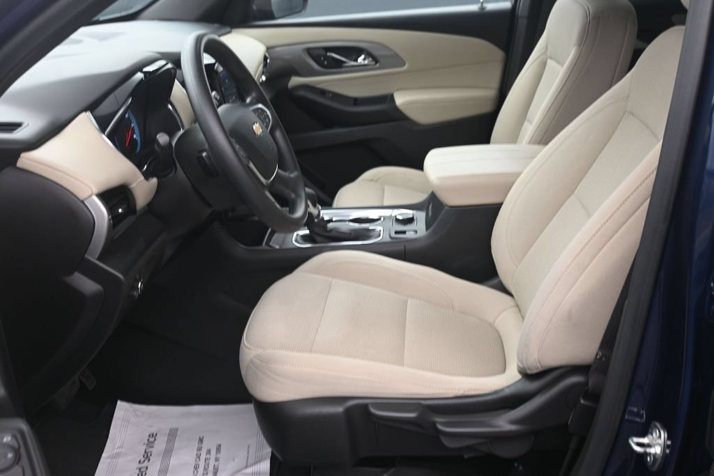 Certified 2023 Chevrolet Traverse LS AWD/4WD image 10