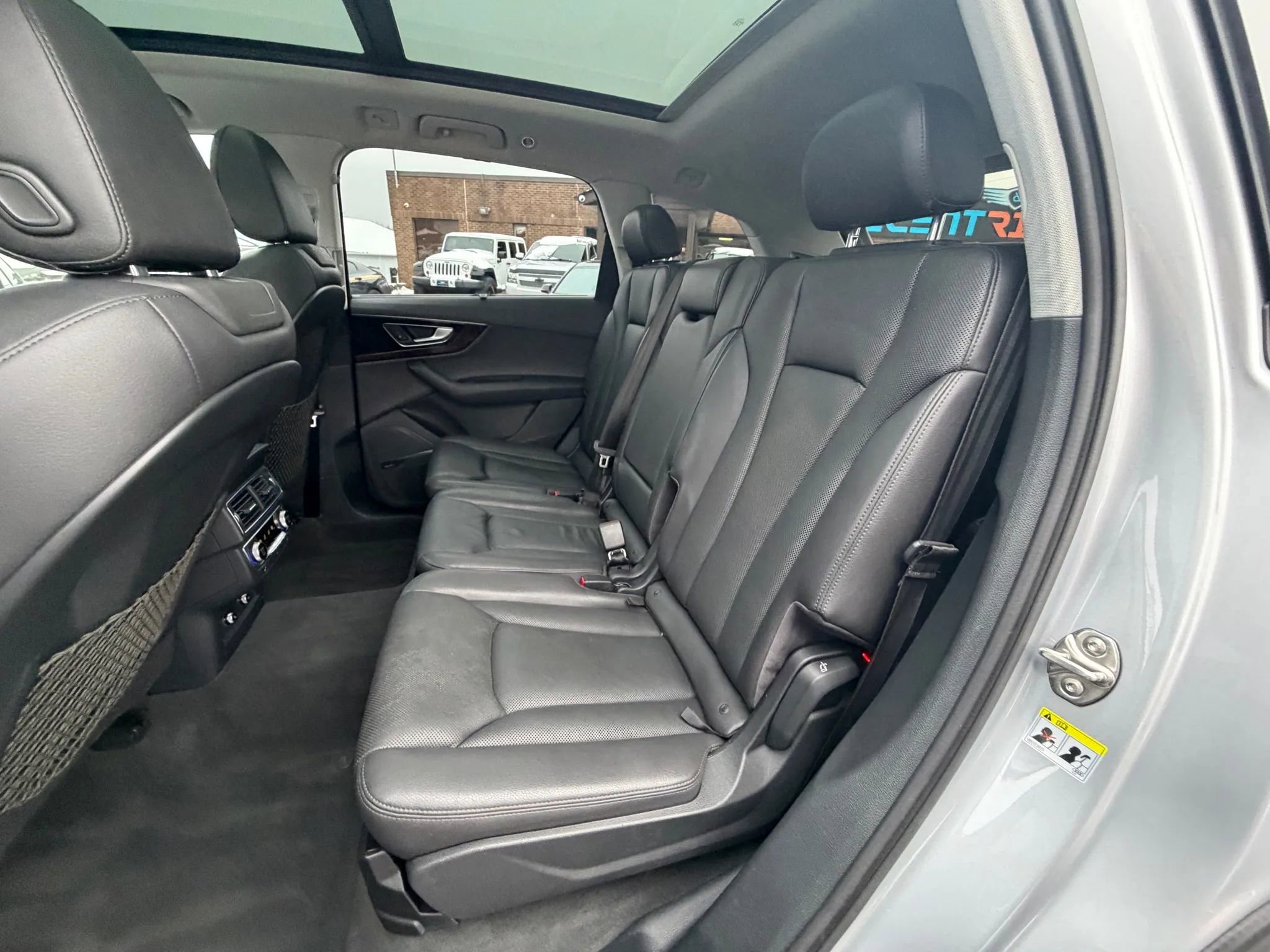 Used 2018 Audi Q7 3.0T Prestige AWD/4WD image 12